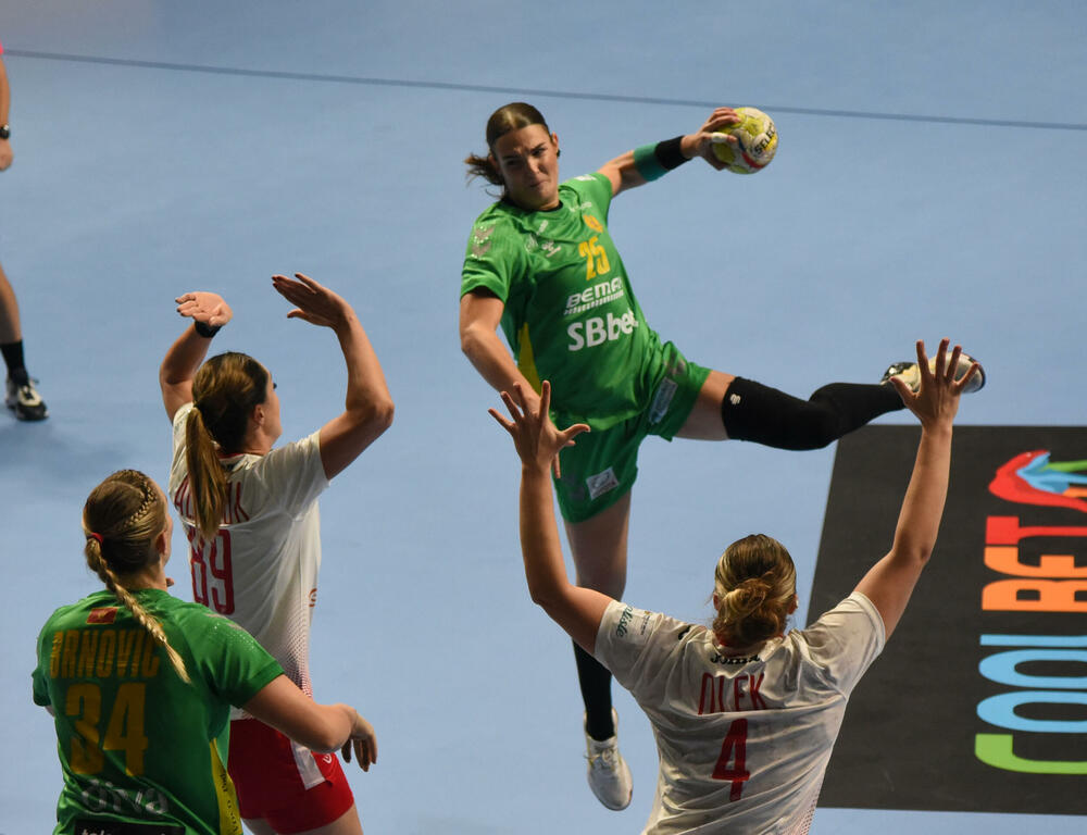 <p>"Lavice" su ostvarile sve tri pobjede u grupi D, za maksimalna četiri boda u drugoj fazi takmičenja, koja se igra u Skoplju</p>