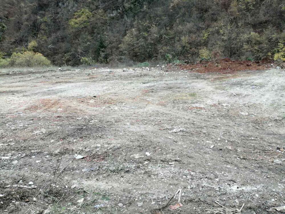 <p>Od početka akcije “Uklonimo divlje deponije”, koja je počela 1. novembra, sanirane su tri od 15 nelegalnih deponija. Akciju su organizovali opštinska preduzeća Komunalno i Agencija za izgradnju i razvoj Berana, u saradnji sa medijskom kućom “Ivangrad studio” i Opštinom Berane</p>