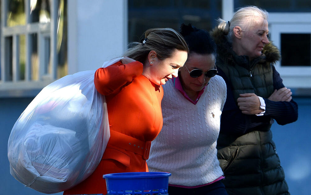 <p>Odluku o ukidanju pritvora Medenici danas je donio Viši sud nakon žalbe odbrane Apelacionom sudu na rješenje kojim joj je produžen boravak u Istražnom zatvoru</p>