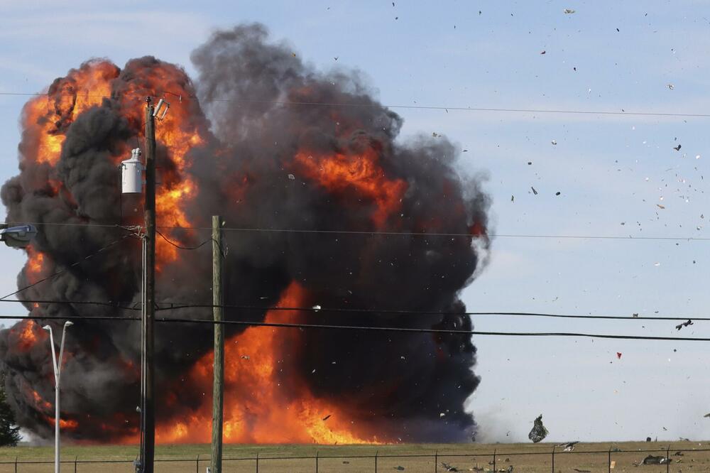 Eksplozija nakon pada letjelica, Foto: Beta/AP