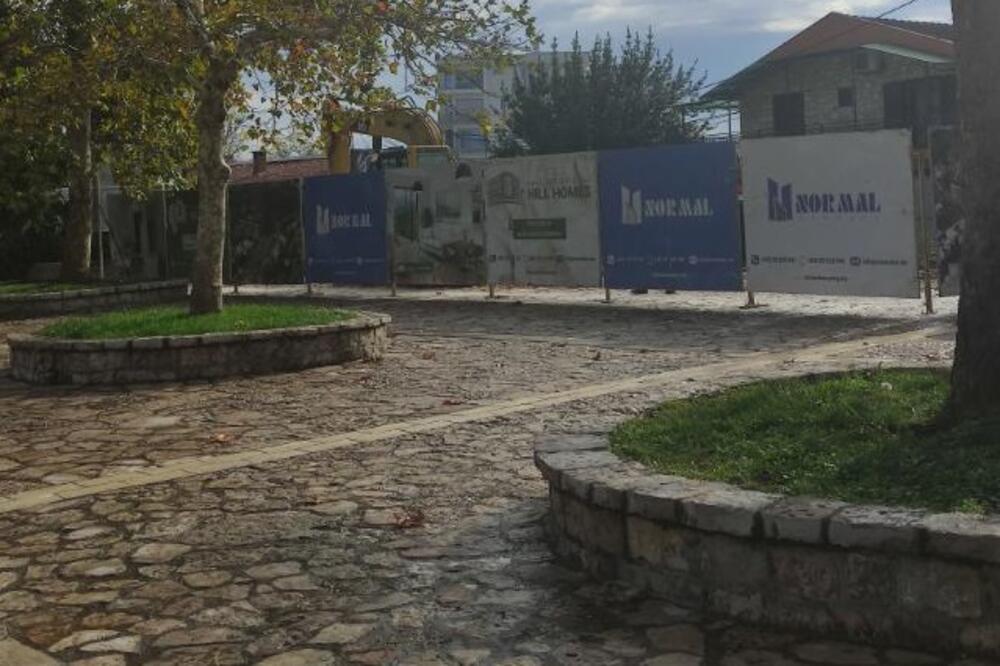 Gradnja na trgu, Foto: dnp danilovgrad