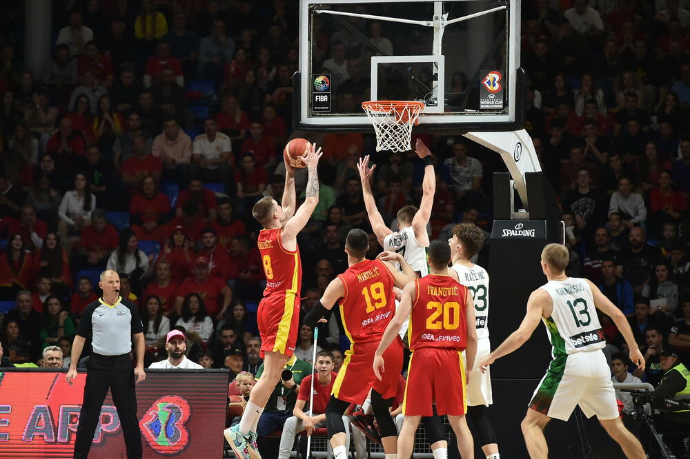 Sa utakmice Crne Gore i Litvanije u kvalifikacijama za Mundobasket, Foto: KSCG