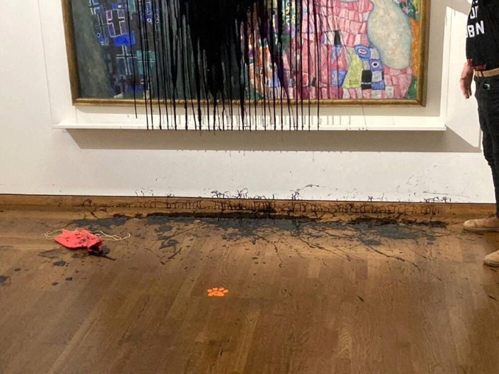 <p>Gotovo 100 velikih muzeja širom svijeta u zajedničkom saopštenju navelo je nedavno da aktivisti koji ciljaju umjetničke radove, "ozbiljno potcjenjuju" štetu koju mogu da izazovu</p>