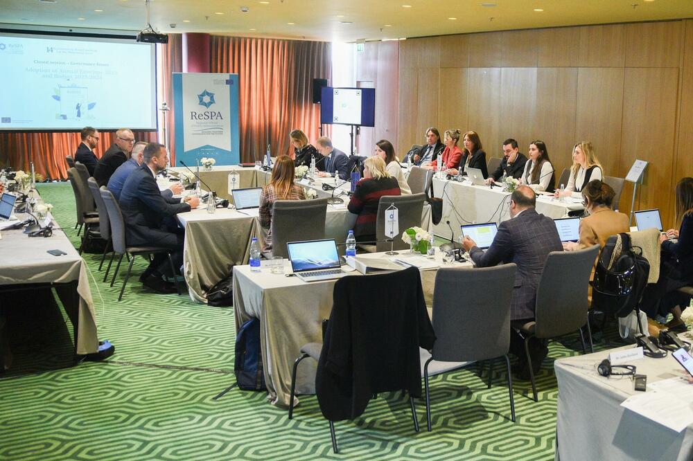 Sa sastanka, Foto: MJU