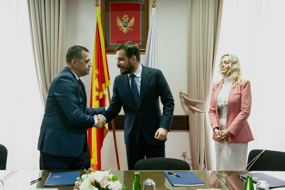 Sa potpisivanja memoranduma, Foto: Opština Kotor