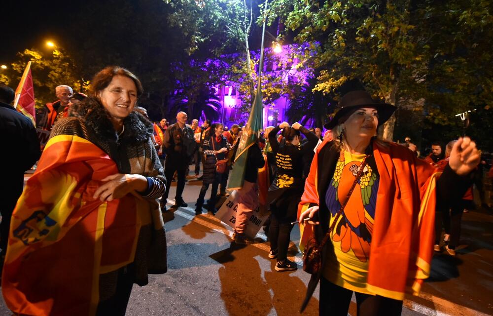 <p>Organizatori ranije poručili da traže povlačenje izmjena Zakona o predsjedniku, dogovor oko izbora sudija Ustavnog suda i održavanje vanrednih parlamentarnih izbora</p>