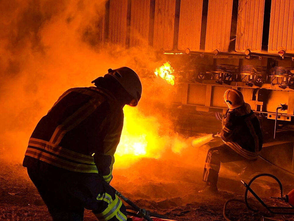 Vatrogasci gase požar u postrojenjima ukrajinske energetske infrastrukture 
