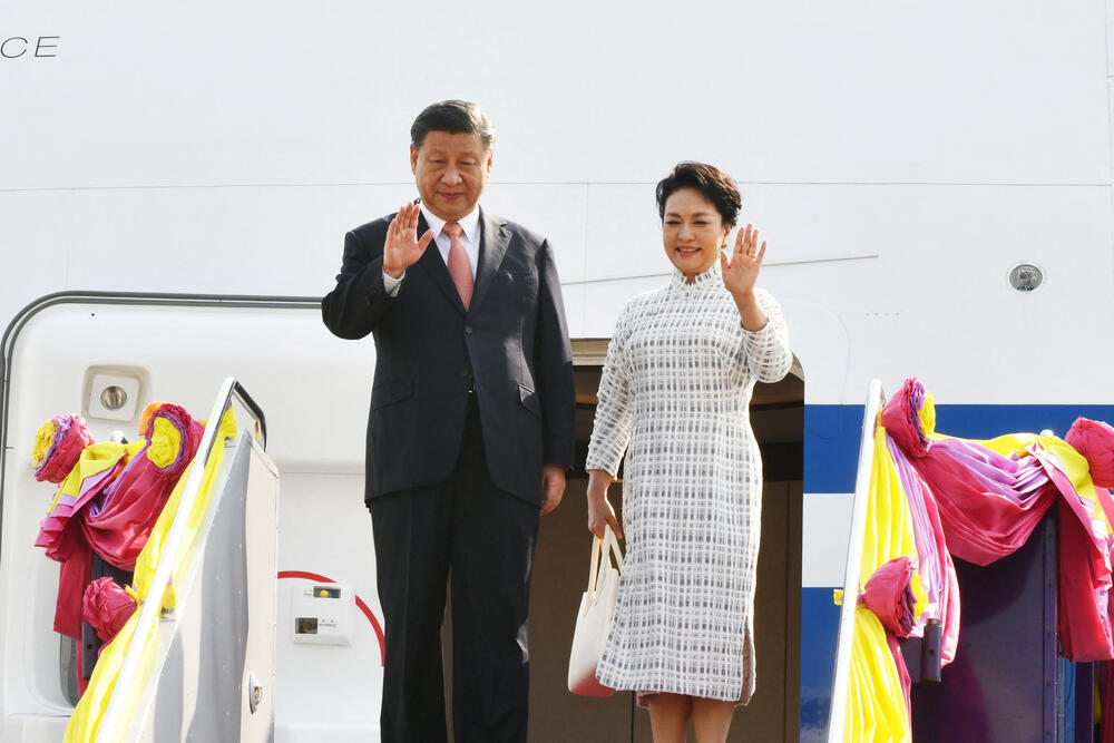 Si sa suprugom Peng Lijuan dolazi na samit APEK-a u Bangkoku