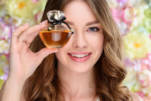 Neka vaš parfem traje: Sedam tajni žena koje uvijek mirišu dobro
