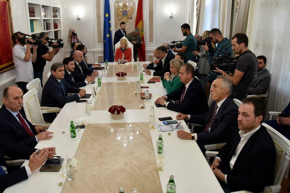 Sa prethodnog sastanka, Foto: Boris Pejović