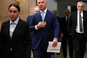 Đukanović o Zakonu o predsjedniku: Moguće ići i ka Strazburu