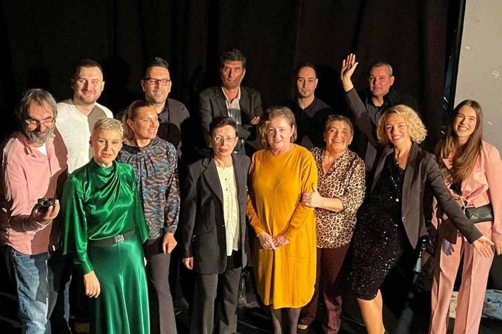 Članovi aktuelne redakcije Radio Tivta na proslavi, Foto: Siniša Luković