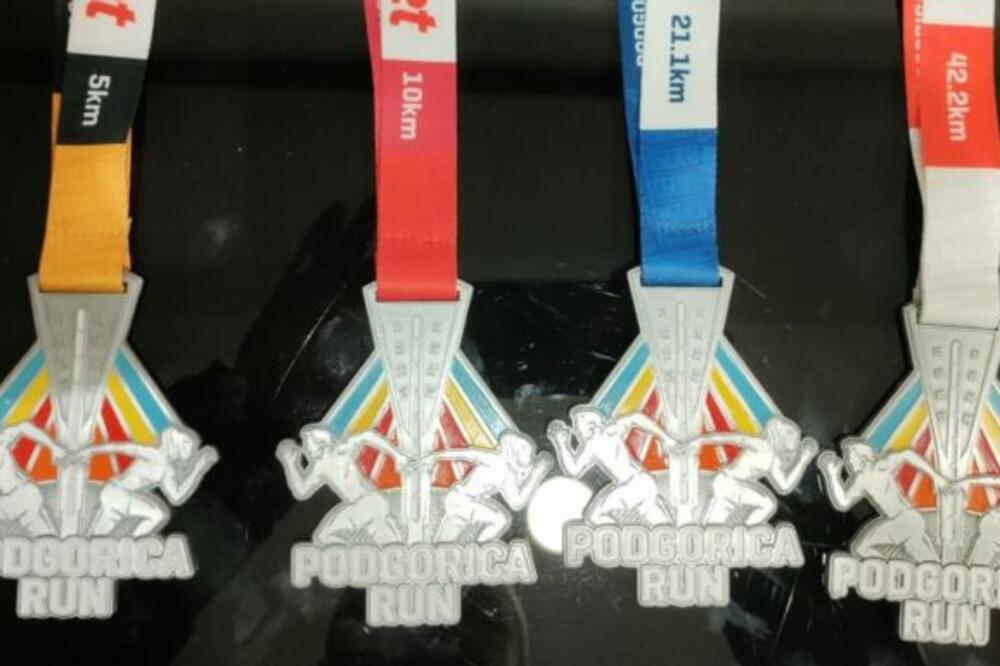 Start i cilj su na mostu Milenijum, Foto: Mina