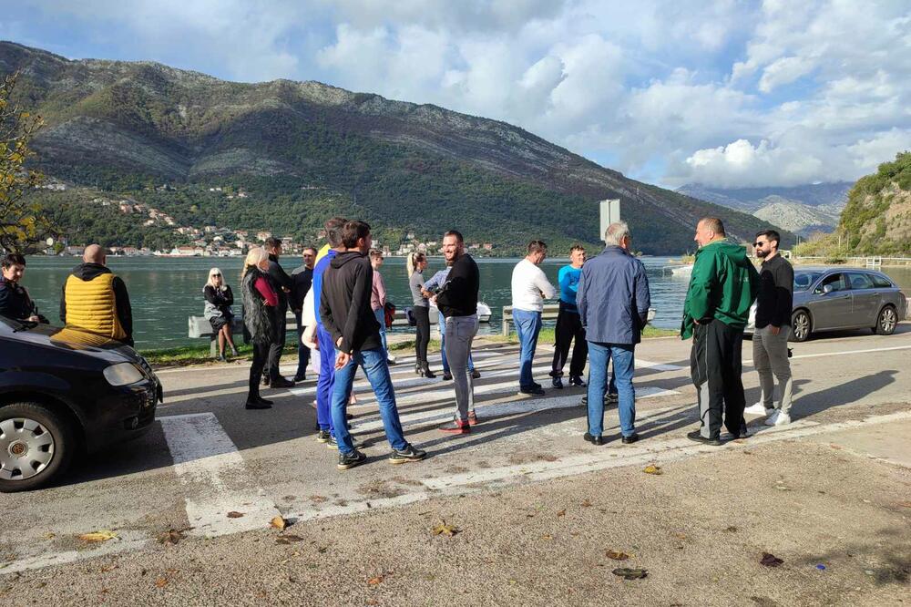 Sa blokade, Foto: Siniša Luković