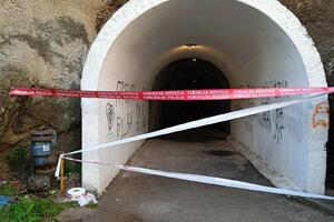 Budva: Zbog odrona zatvoren pješački tunel i staza ka Kamenovu