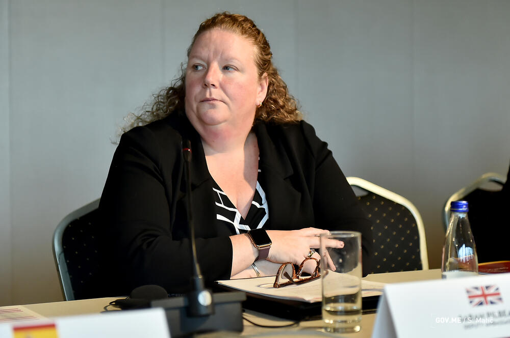 <p>Kako su rekli iz policije, cilj tog događaja, koji je održan uz podršku partnera iz ICITAP-a, je da se zajedničkim djelovanjem ostvari veći stepen koordinacije donatorske podrške i da se definišu prioriteti materijalno tehničkog opremanja i stručnog usavršavanja<br /> </p>