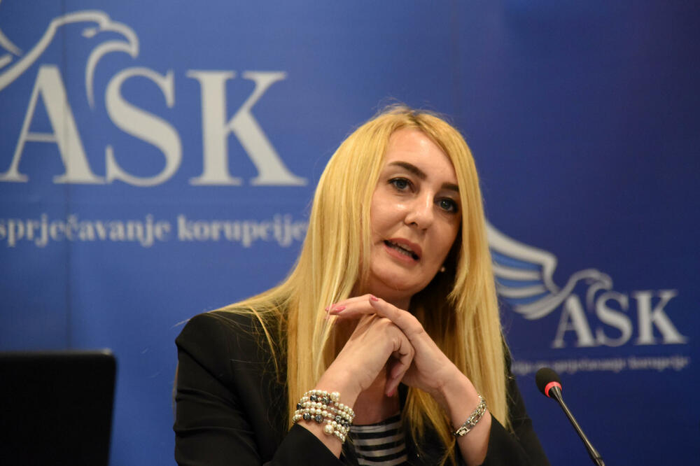 Perović se ugovorom obavezala da će na funkciji ostati pet godina po dobijanju stana, Foto: BORIS PEJOVIC