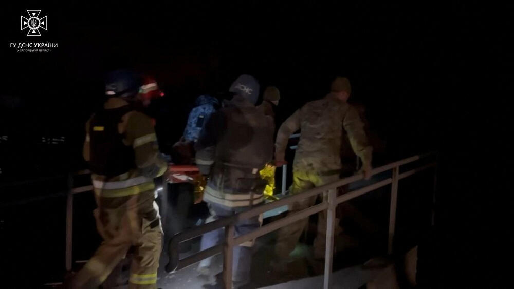 <p>- Spasilačke službe: Pogođeno porodilište u ruskom udaru u oblasti Zaporožje</p>  <p>- Ukrajinski predsjednik Volodimir Zelenski je optužio danas Rusiju za "teror i ubistvo"</p>