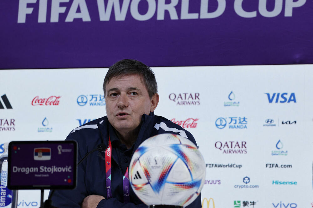 Dragan Stojković na pres konferenciji, Foto: Reuters
