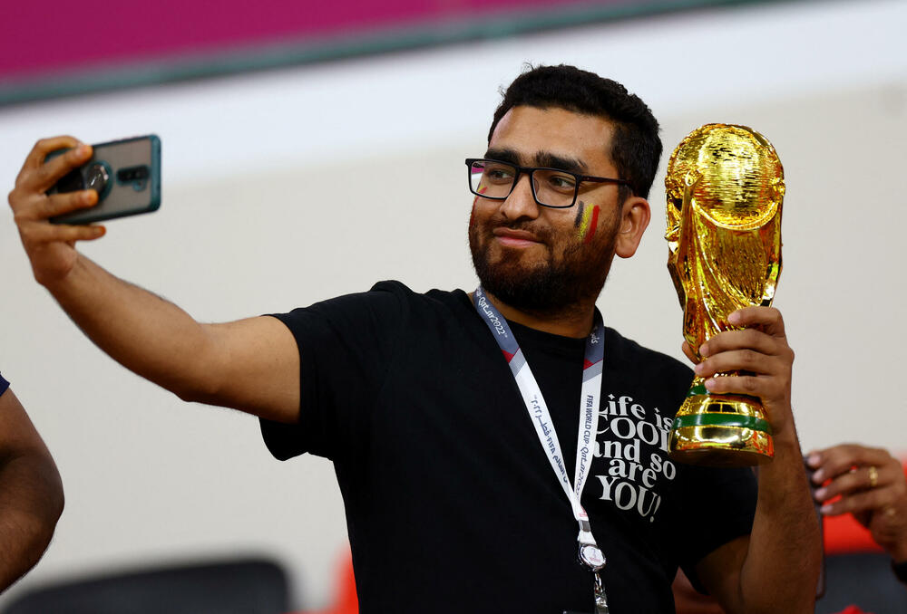 <p>Zahuktava se Svjetsko prvenstvo - navijači su, naravno, u centru pažnje, jedni slave, drugi tuguju, ali mundijalska žurka traje</p>