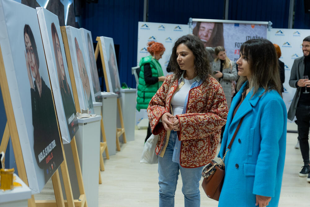 <p>"Fotografije treba jasno da poruče da ne želimo da ijedna žena više pati, ima modrice ili bude ubijena", kazala je autorka Nada Vojinović</p>