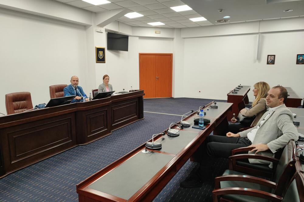 Sa večerašnje sjednice Odbora povjerenika, Foto: Siniša Luković