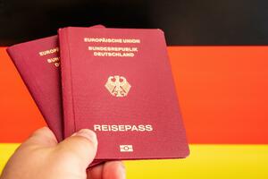 The Bundestag adopted the law: In the future, it will be faster to get a German passport