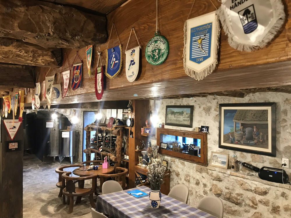 <p>Reporterke “Magazina” u obilasku crnogorskih vinarija centralne regije</p>