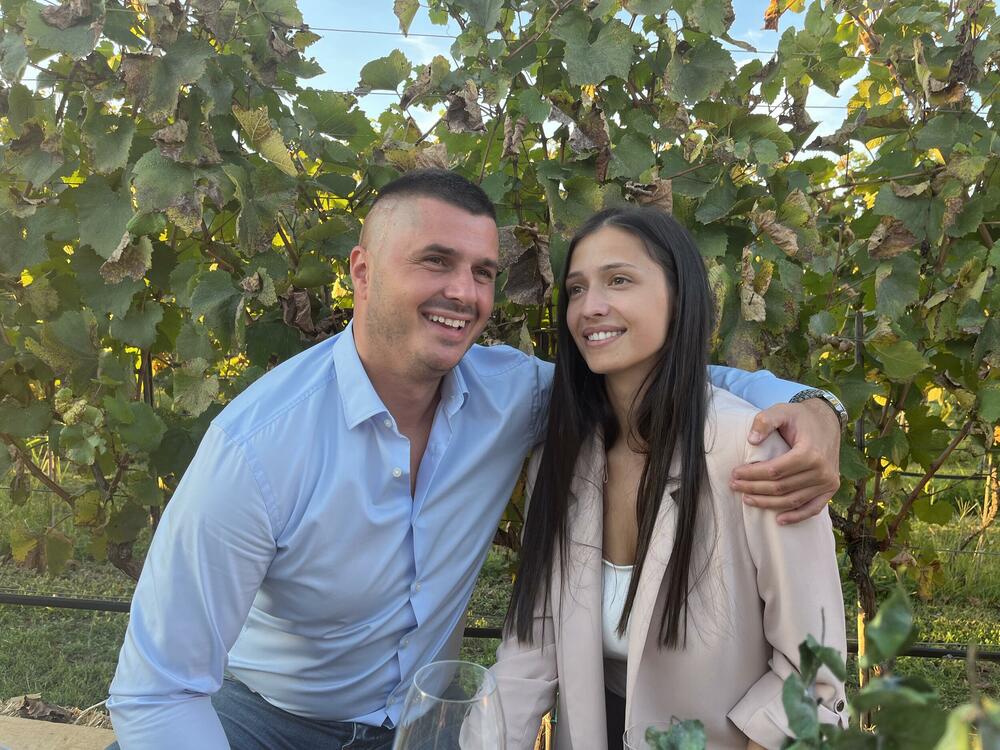 <p>Reporterke “Magazina” u obilasku crnogorskih vinarija centralne regije</p>