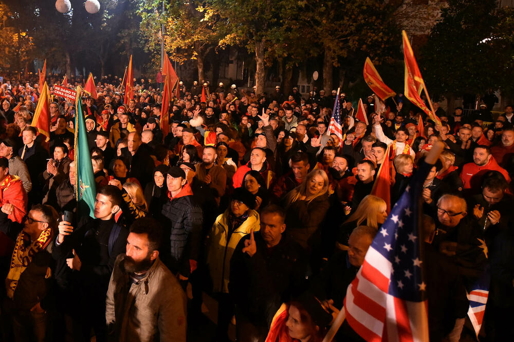 Sa večerašnjeg protesta, Foto: Boris Pejović