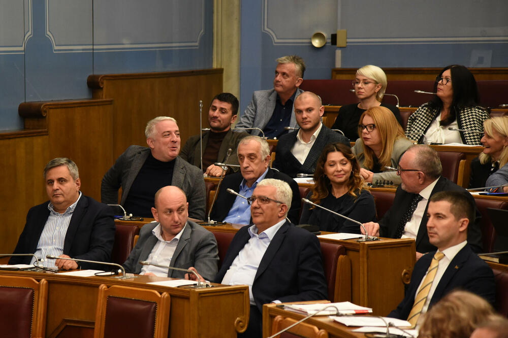 Prva tačka 12. decembra biće ponovno glasanje o izmjenama i dopunama Zakona o predsjedniku, Foto: Luka Zekovic