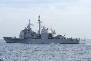 Vojska Kine: Američka krstarica nezakonito ušla u vode Južnog...