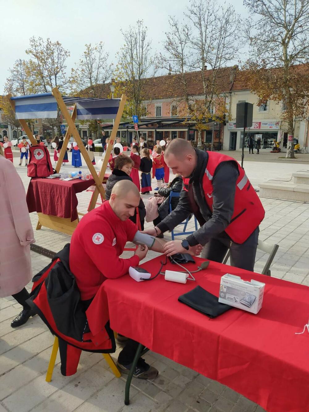 <p>“Vaš samoprijegorni rad, koji na djelu slavi solidarnost, humanost i pravednost, jedan je od temelja boljeg i pravednijeg društva kojem težimo i najbolji podsjetnik da smo ljudi onda kada ljubimo bližnjeg svog", kazao je predsjednik SO Nikšić</p>