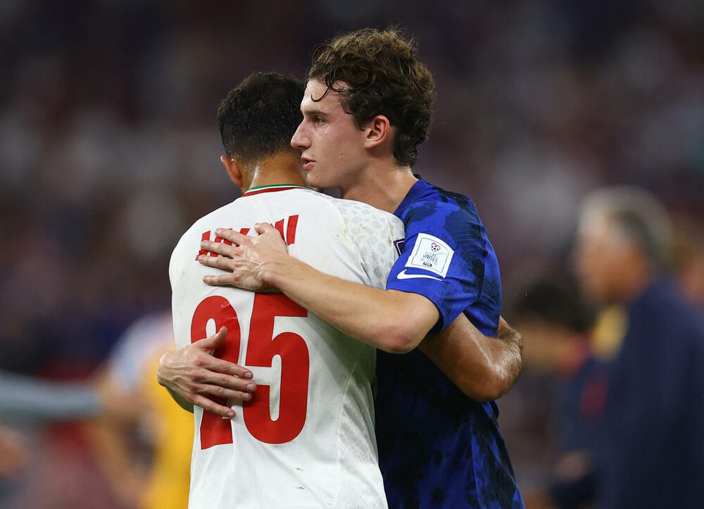 <p>Mundijalska žurka u Kataru traje dok prva faza takmičenja klizi ka kulminaciji</p>