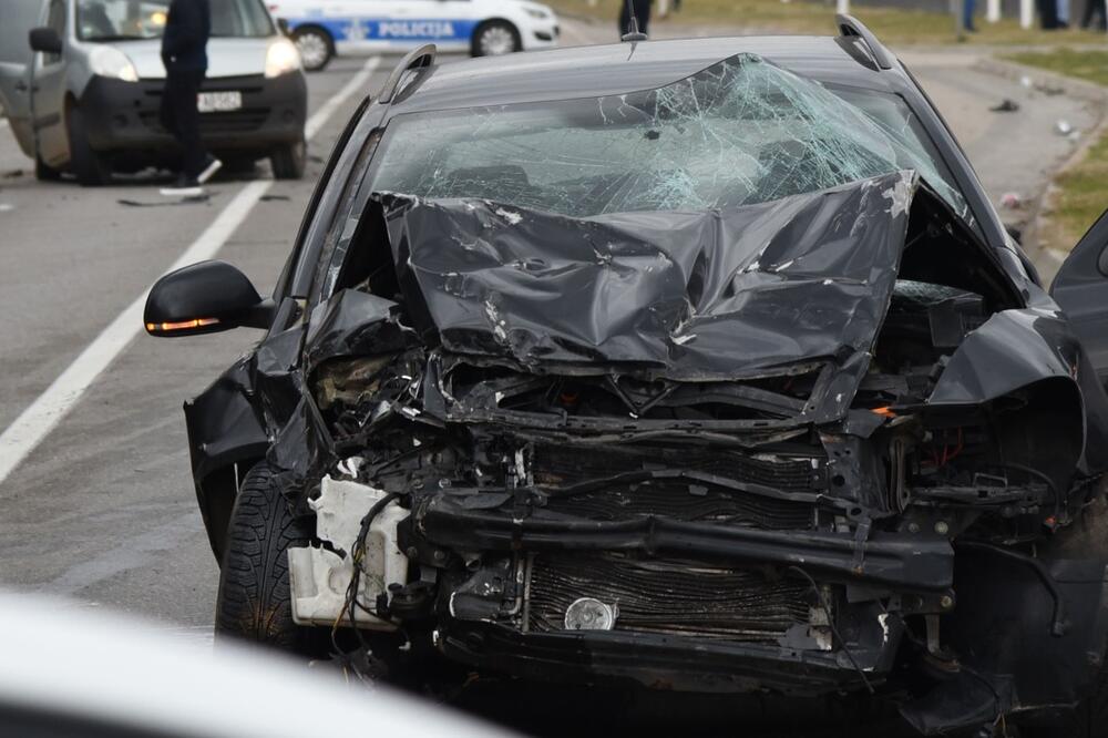 Od 11 smrtno stradalih lica, pet je stradalo u dvije nezgode (arhiva/ilustracija), Foto: Luka Zeković