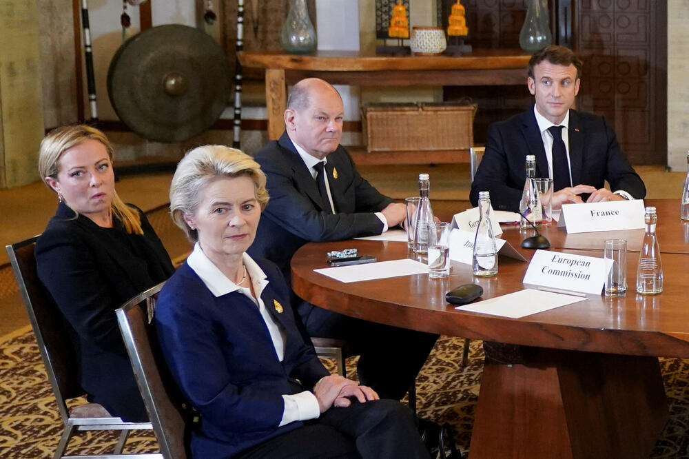 Šefica Evropske komisije Ursula fon der Lajen i premijerka Italije Đorđa Meloni sa liderima Njemačke i Francuske, Foto: Rojters