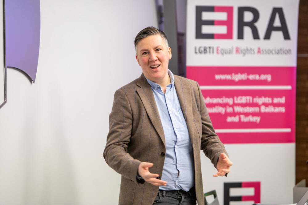<p>Izvršni kodirektor ERA-e, Danijel Kalezić, kazao je da u Crnoj Gori još uvijek nemamo LGBTIQ+ osoba koje se bave politikom, a koje su javno autovane</p>