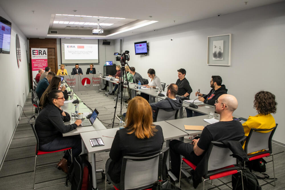 <p>Izvršni kodirektor ERA-e, Danijel Kalezić, kazao je da u Crnoj Gori još uvijek nemamo LGBTIQ+ osoba koje se bave politikom, a koje su javno autovane</p>