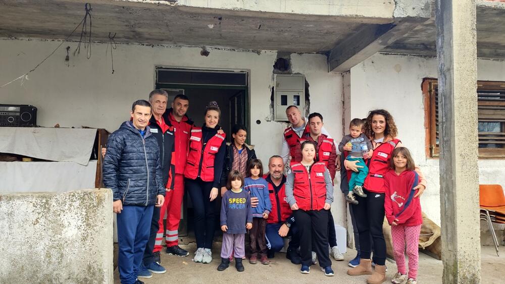 <p>Organizovana akcija povodom obilježavanja 147 godina Crvenog krsta Crne Gore</p>