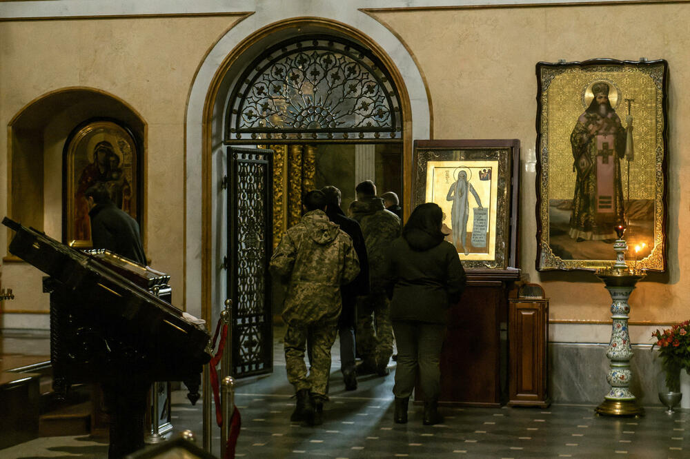 Pripadnici SBU su pretresli crkve koje Kijev sumnjiči da primaju naređenja od Moskve, Foto: Rojters