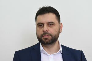 Vujović: Prisustvo ministara neustavnom Danu RS je odnos Vlade kao...