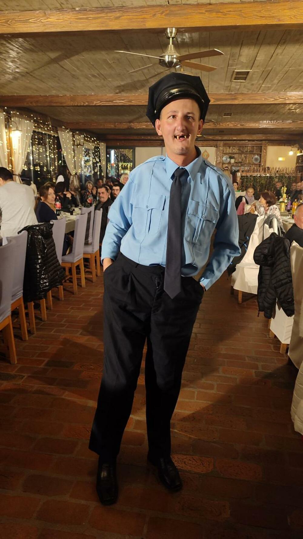 <p>Modnom revijom štićenika nikšićkog Dnevnog centra za djecu sa smetnjama u razvoju i osoba sa invaliditetom obilježen 3. decembar, Međunarodni dan osoba sa invaliditetom</p>