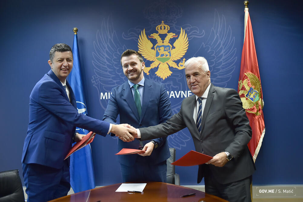 Sa potpisivanja, Foto: Ministarstvo javne uprave