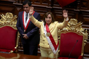 Dina Boluarte položila zakletvu i postala prva predsjednica Perua
