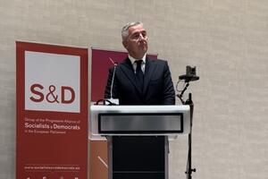 Đukanović: Izlaz u hitnom organizovanju vanrednih izbora