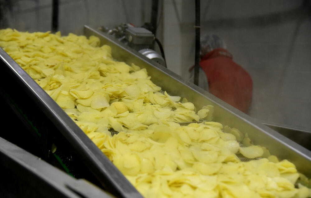 <p>Planirano je da se u početku proizvodi čips, dok će kasnije biti otvorene i linije za flips, krompir pire i pomfrit</p>