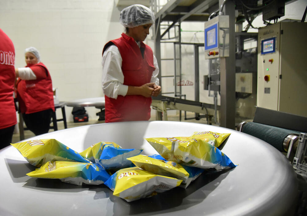 <p>Planirano je da se u početku proizvodi čips, dok će kasnije biti otvorene i linije za flips, krompir pire i pomfrit</p>