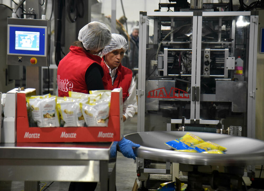 <p>Planirano je da se u početku proizvodi čips, dok će kasnije biti otvorene i linije za flips, krompir pire i pomfrit</p>