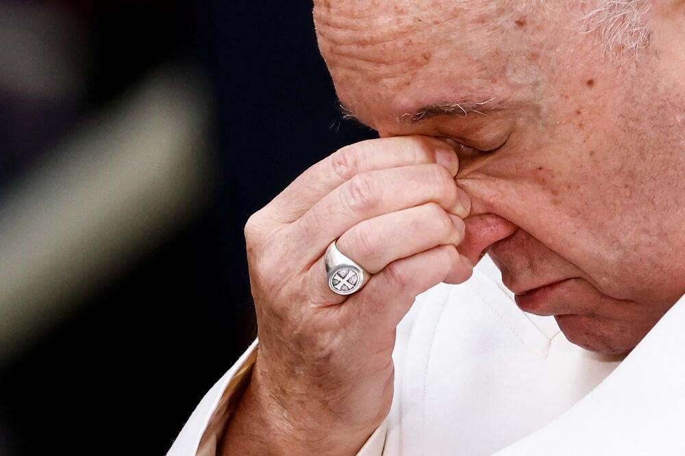 Papa Franjo tokom današnje molitve, Foto: Reuters