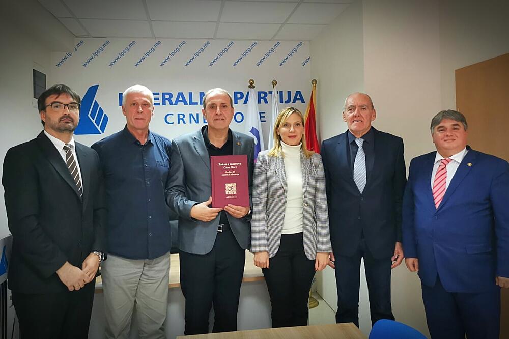 Sa sastanka, Foto: Liberalna partija